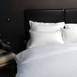 V206 80/20 Cotton Rich 1.2cm Satin Stripe Duvet Cover-XL Double